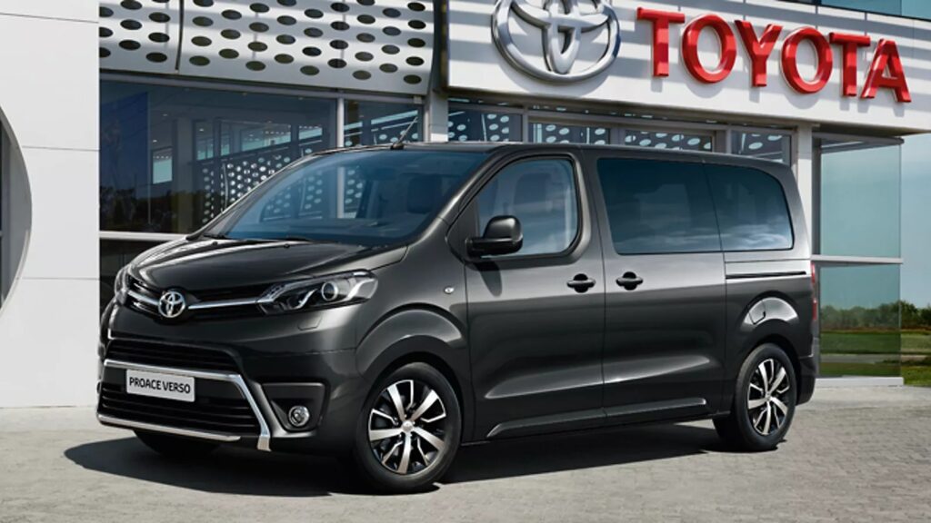 Nuova Toyota Proace Verso 2024 a Torino