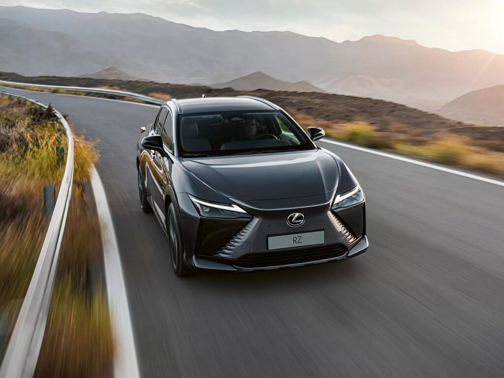 nuovo lexus rz full electric da central motors a torino