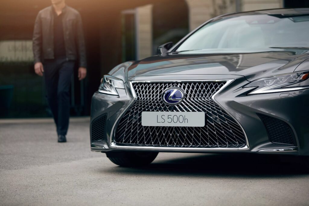 lexus ls da central motors a torino